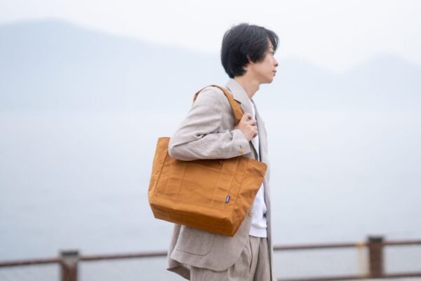 カワニシカバンプロダクトより「KONTE mini」発売｜洗うたび変わる帆布トートバッグ