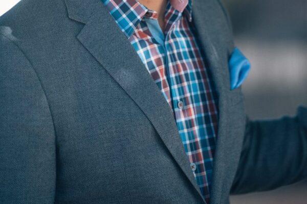 40代メンズにおすすめのセットアップ｜スーツとの違いや選び方・コーデを解説